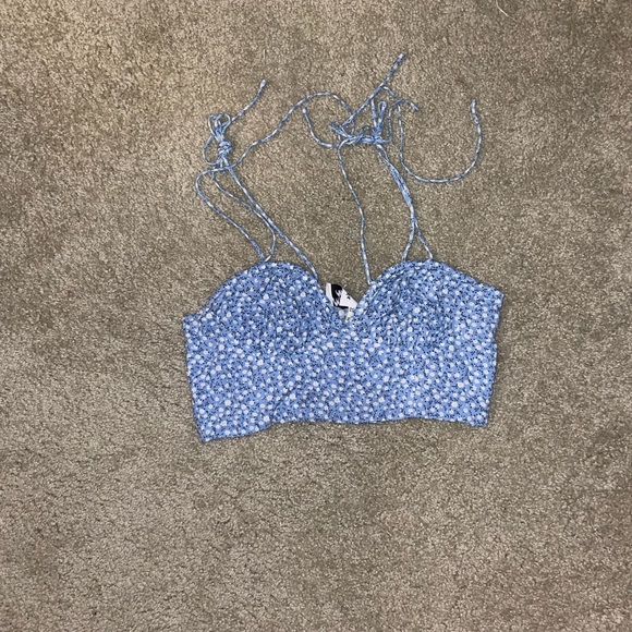 Princess Polly Floral Blue Crop Top - Picture 3 of 3